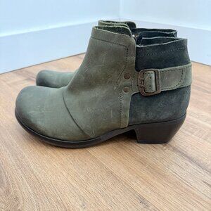 Fly London Mel Green Booties Leather Suede Buckle Detail Boho Earthy EU 37